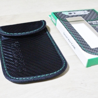 新品 TEIN製 スマートキーケース カーボン調の画像