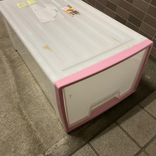 衣装ケースの画像