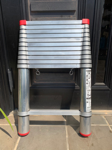 業務用　伸縮はしご　スウェーデン　テレステップ社製