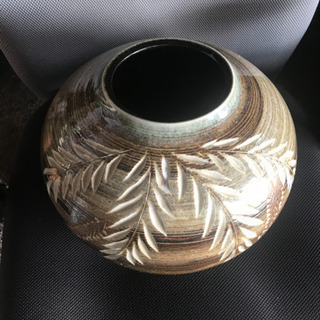 🍄普通の壺 ？(花瓶)の画像