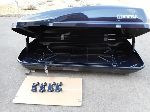 ルーフボックス　inno　BR220　