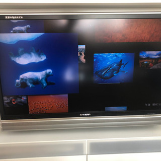 美品 SHARP AQUOS 42型テレビ　土台無しの画像