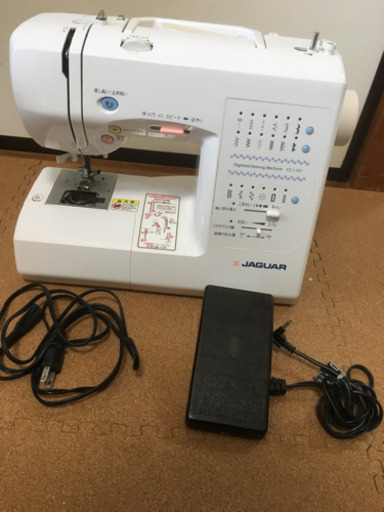 JAGUAR コンピュータミシン　フットペダル付　(下糸蓋なし、半ジャンク)