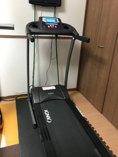 ⭕️【値下げ】 IGNIO 電動ランニングマシーン　ルームランナー　トレッドミル