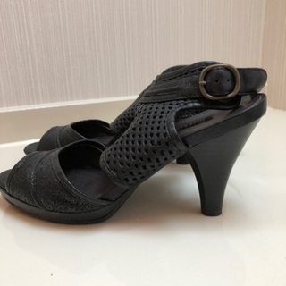 Rabokigoshi works 黒 サンダル 24 差し上げますの画像