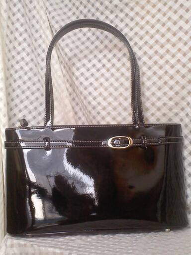 ☆新品☆未使用　元箱あり 皇室御用達 ＨＡＭＡＮＯ レディース ブラック ハンドバッグ 鞄 エナメル 黒 ショルダーバッグ