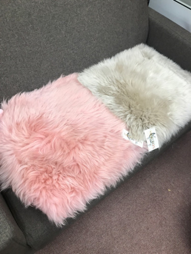 新生活応援新品未使用　ゴージャスなムートンクッション