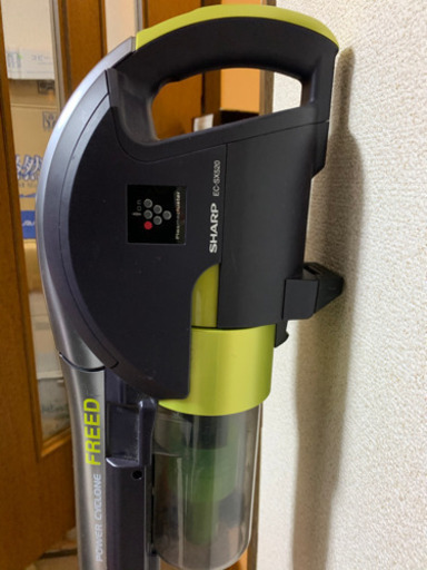 SHARP コードレス掃除機