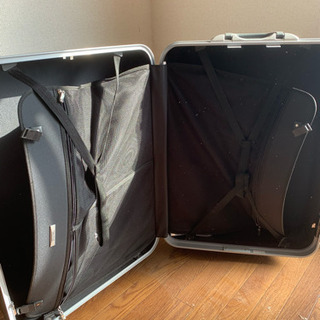 大きなスーツケース　車輪破損　費用負担200円の画像
