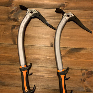 【PETZL／ペツル】QARK／クォーク アイスアックス2本セットの画像