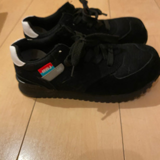 ミドリ安全　女性用スニーカータイプ安全靴　23cm 中古美品