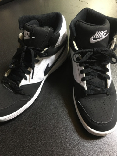 NIKE 27cm