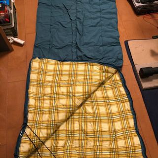 寝袋（シングルサイズ、中古）無料