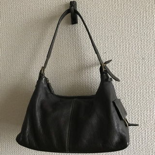 本革　ショルダーバッグ　小さめ