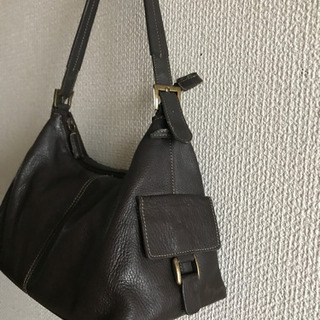 本革　ショルダーバッグ　小さめの画像