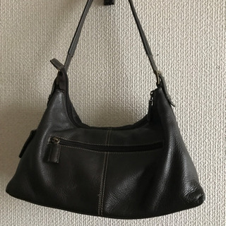 本革　ショルダーバッグ　小さめの画像