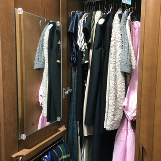 カリモク　洋服ダンスの画像