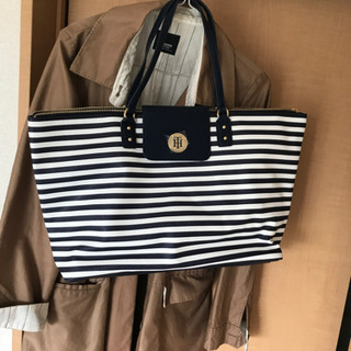 トミーヒルフィガーレディーストートバック新品タグ付きです