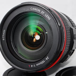 Canon EF 24-105mm F4 L IS USM　キヤノン　キャノン　レンズ　【元箱、フード、キャップ、ポーチ付き】の画像