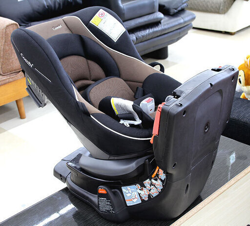 Combi コンビ ゼウスターンユーロ CV-ETY 回転式チャイルドシート Combi コンビ ゼウスターン ユーロ | チャイルドシート レンタル