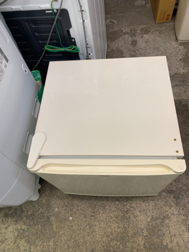 東芝 1ドア 冷蔵庫 GR-C50A W 46L TOSHIBA 白 ホワイト ミニ