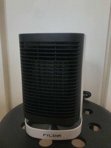 小形電気ファンヒーター