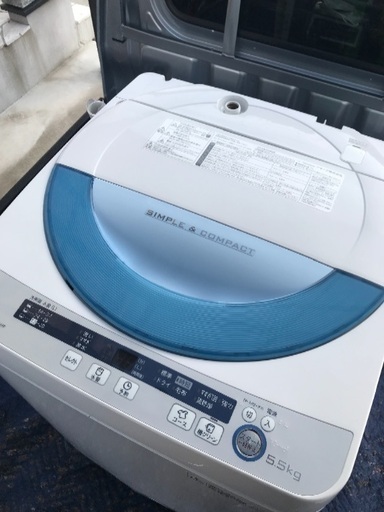 取引中2015年製シャープ全自動洗濯機容量5.5キロ千葉県内配送無料。設置無料。