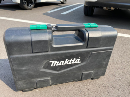 マキタ　インパクトドライバー
