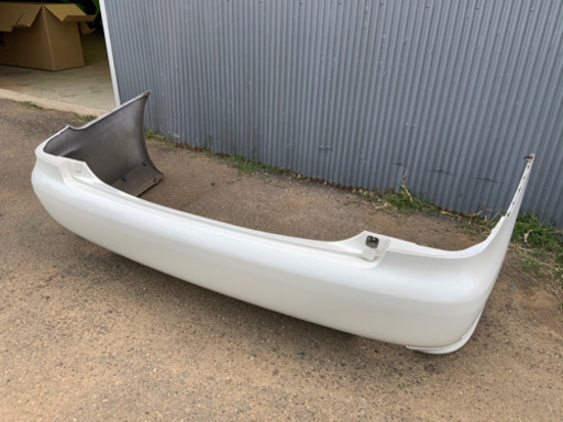 クラウン　リアバンパー