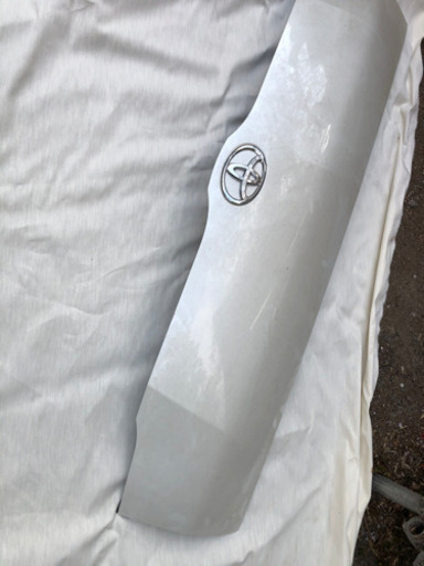 ハイエースワゴン純正ボンネット