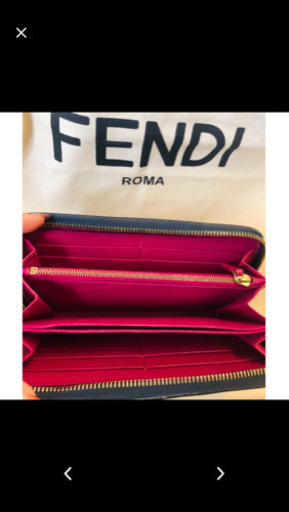【FENDI】ロゴプリントラウンドジップ長財布