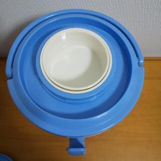 中古 ウォータージャグ ３L ベネトン チェック・ブルー 保温保冷容器 の画像
