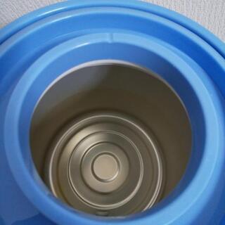中古 ウォータージャグ ３L ベネトン チェック・ブルー 保温保冷容器 の画像