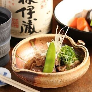 【薩摩屋 本町】隠れ家的な居酒屋で焼酎や地酒を堪能 - 大阪市