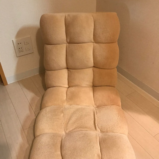ベージュふわもこ座椅子