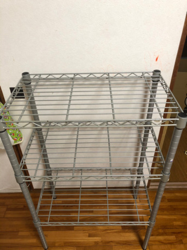 【用途自由のラック1000円！】棚の位置を自由に変えられます！