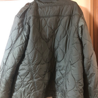 《値下げしました》AVIREX  薄いダウンジャケット(美品)の画像