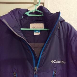Columbia 　コロンビア 　中綿ジャケット　日本サイズのＬサイズ位です

の画像