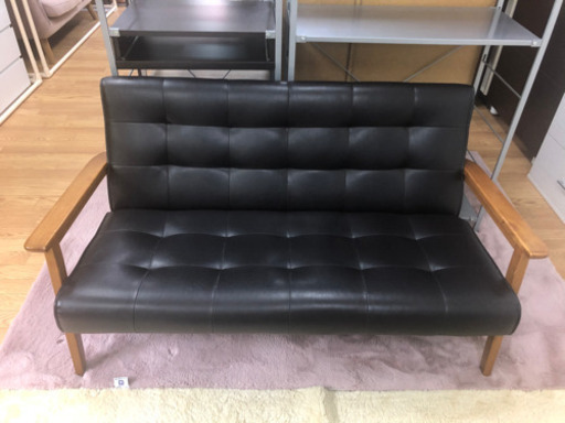 【リサイクルサービス八光　田上店　配達・設置OK】ブラック　レザータイプ　2人掛けソファー