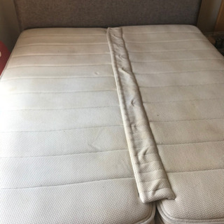 ワイドダブルベッド　マットレス付きの画像