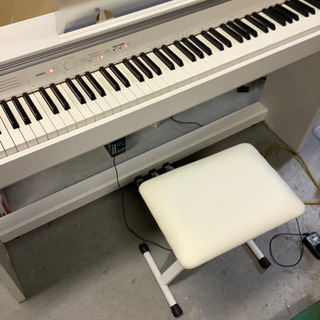 CASIO ホワイト電子ピアノ px-750 電子ピアノ カシオPX-750 2013年製 27,000円