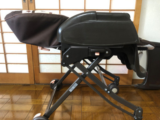 アップリカ ハイローチェア ニューボーン