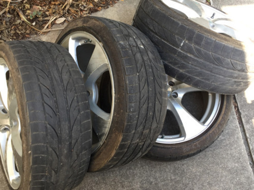 プリウスなど 18インチ アルミ ホイール 100 ピッチ 5穴 225/40R18
