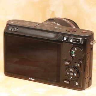 ★美品級＆スマホ転送★ニコン Nikon J1 手振れ補正レンズキットの画像