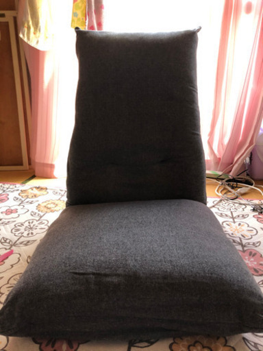 ニトリのポケットコイルの座椅子です。