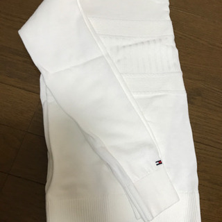 TOMMY HILFIGER 薄手ニット新品未使用