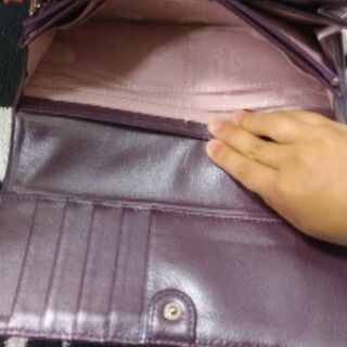 ★クリスタルボールの長財布・無料の画像