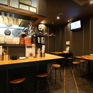 【ガッツリ肉料理から新鮮な魚料理まで】洋風酒場 Seventy 淀屋橋店 − 大阪府