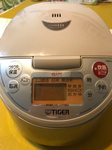 TIGER    2013年製   炊飯器。中古