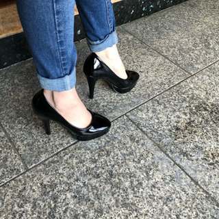 パンプス 黒 22cmの画像